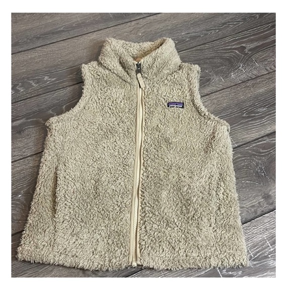 Women’s Patagonia Vest - Picture 2 of 3